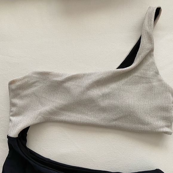 One Shoulder Cutout Swimsuit - Picture 4 of 5